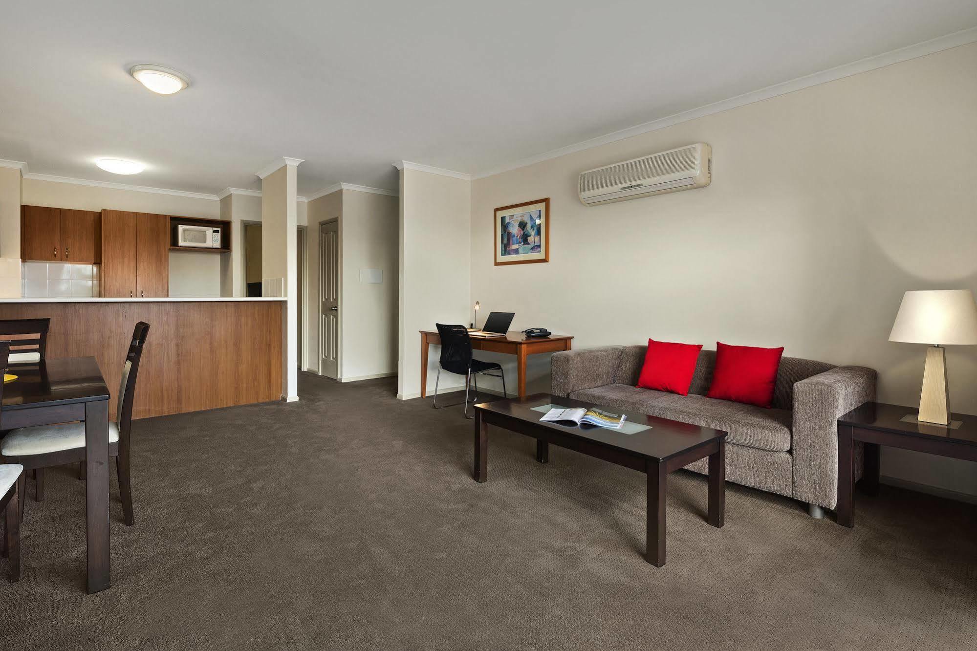 Quest Tamworth Aparthotel Exterior photo