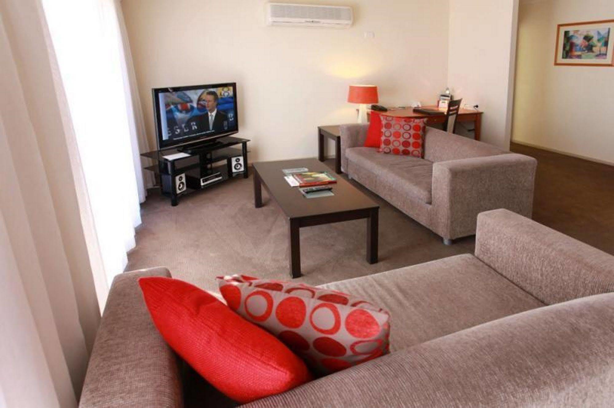 Quest Tamworth Aparthotel Exterior photo